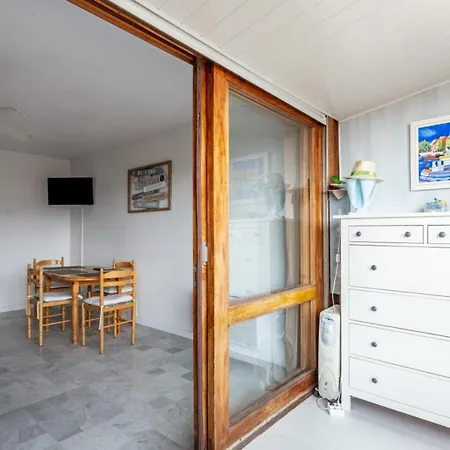 아파트 Charming 36M With Loggia Near The Beach *