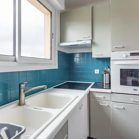 Charming 36M With Loggia Near The Beach *